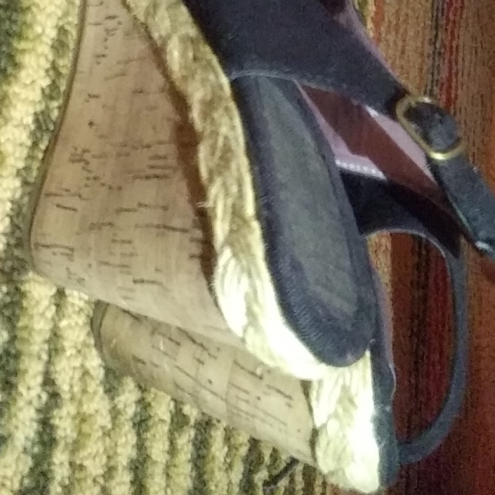 High Heels - Picture 3 of 3